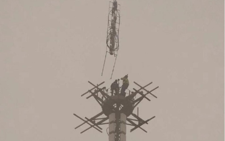 La Torre Eiffel creció seis metros por la colocación de una nueva antena
