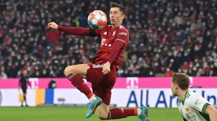 ¿El pase del mercado?: Barcelona tentó a Lewandowski con un impresionante contrato