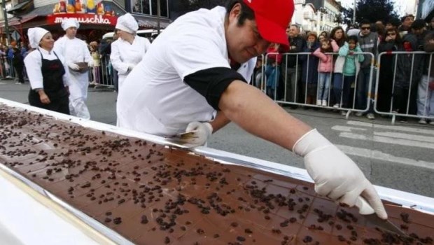 Producen en Bariloche la barra de chocolate “más larga del mundo”