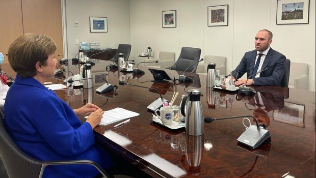 El Gobierno pagará US$ 368 millones al FMI y espera por la primera revisión del acuerdo