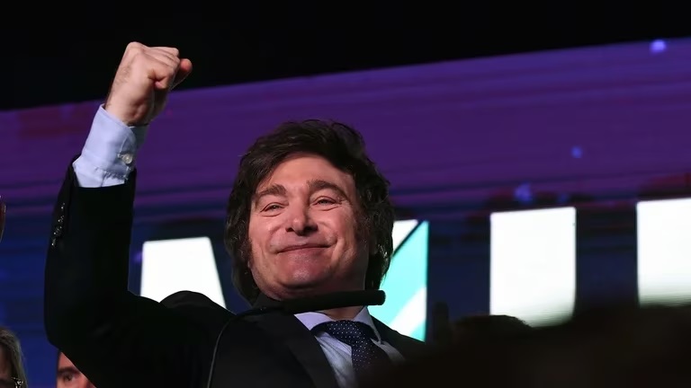 Milei: “Si aceleramos a fondo en la provincia de Buenos Aires podríamos dar un batacazo y desplazar al kirchnerismo”