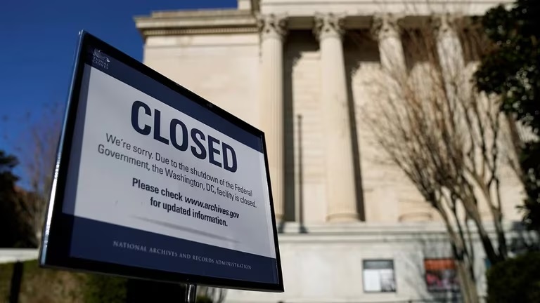 72 horas cruciales para evitar el shutdown: qué significa el “cierre del gobierno” en Estados Unidos y a quién afectaría