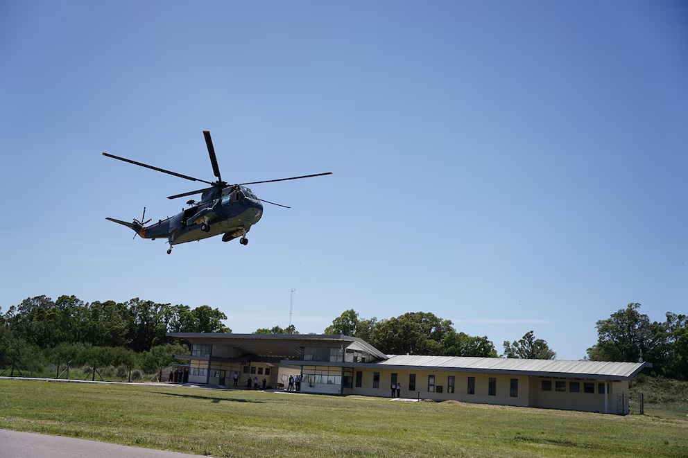 Un helicóptero del Ejército tuvo que hacer un aterrizaje de emergencia en Mendoza: hay cinco soldados heridos