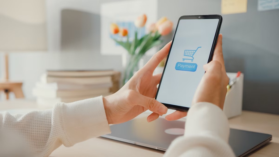 Un gigante brasileño de la banca digital desembarca en la Argentina con una app para inversiones