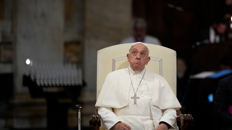El Vaticano confirmó que el papa Francisco murió tras sufrir un derrame cerebral