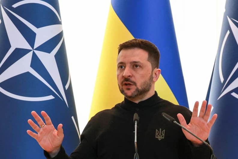 Volodimir Zelensky anunció que enviará una delegación a Londres para participar en conversaciones de paz