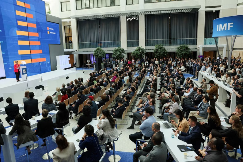 El FMI dijo que la economía global se frenará por los aranceles de EEUU, pero mantuvo la previsión de crecimiento de la Argentina para 2025