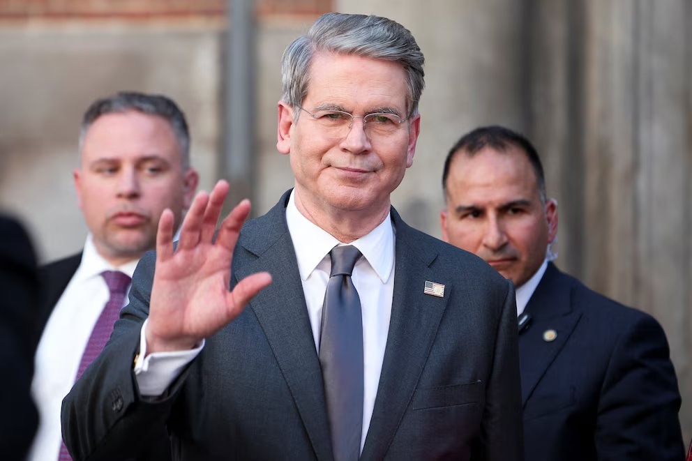 El secretario del Tesoro dijo que la asistencia de EEUU para la Argentina será “grande y contundente”