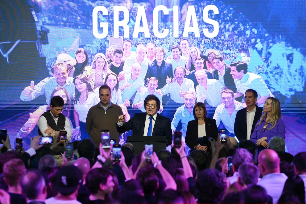 Milei define el futuro de su Gabinete: el lugar de Santiago Caputo, las fuerzas en pugna y el objetivo de lograr las reformas