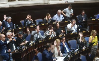 Kicillof consiguió cobrar el 9% de Ingresos Brutos sobre los bonos nacionales pero quedó pendiente la reglamentación del impuesto