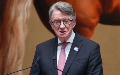 Arrestaron al ex embajador británico en Estados Unidos, Peter Mandelson, por las revelaciones del caso Epstein