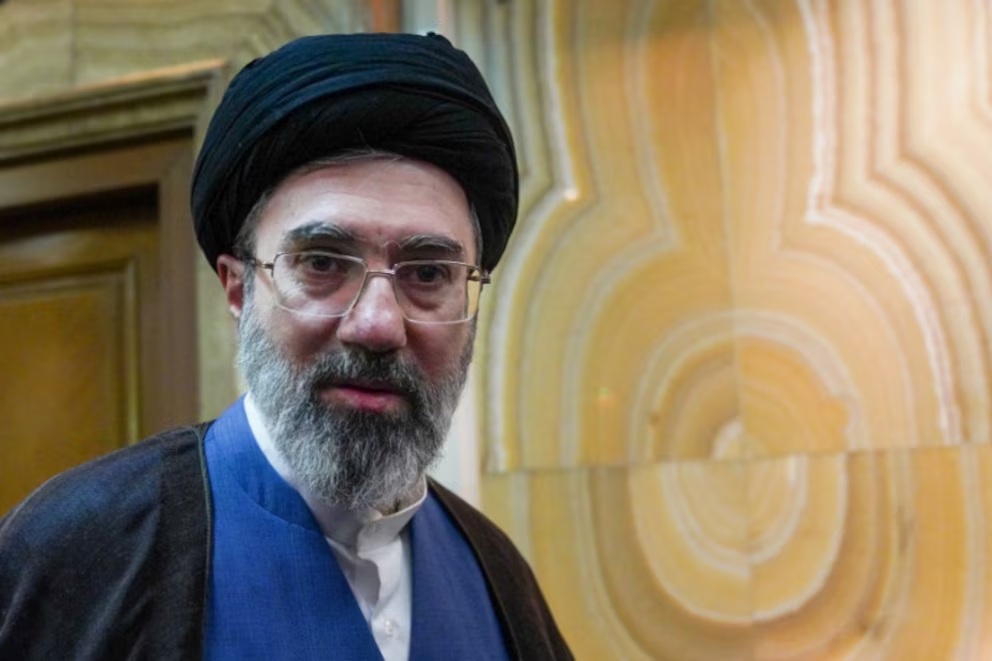 Amenaza del líder supremo iraní: dijo que los “asesinos criminales” de Ali Lariyani pagarán con sangre