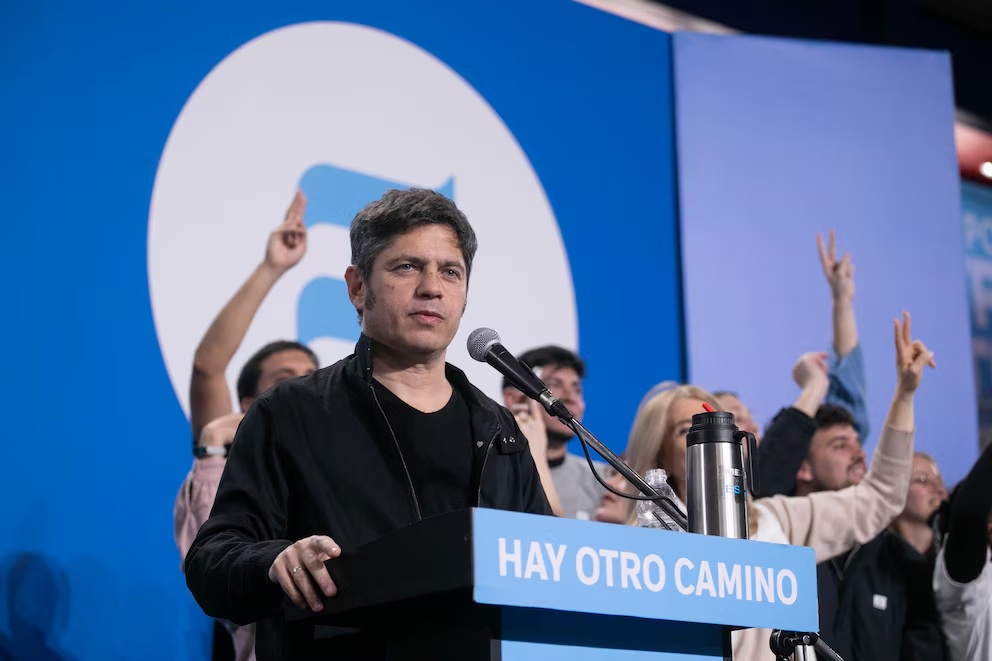 Kicillof acelera su armado nacional con un encuentro federal en Avellaneda y la mirada puesta en 2027