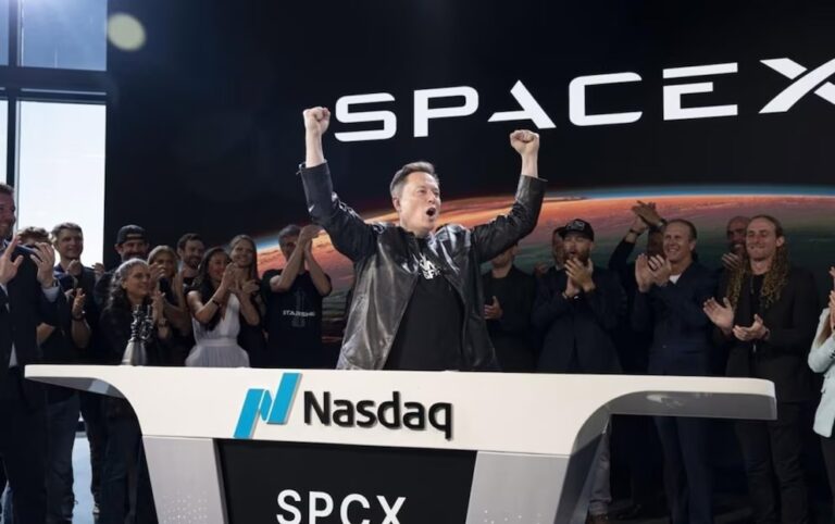 SpaceX sube cerca del 10% en Wall Street tras presentar ganancias récord y abrir la puerta a una fusión con Tesla