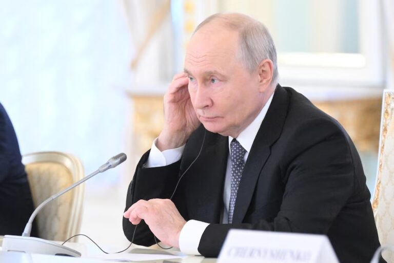 Rusia y Ucrania podrían retomar las negociaciones de paz en noviembre tras un acuerdo preliminar entre Putin y Estados Unidos
