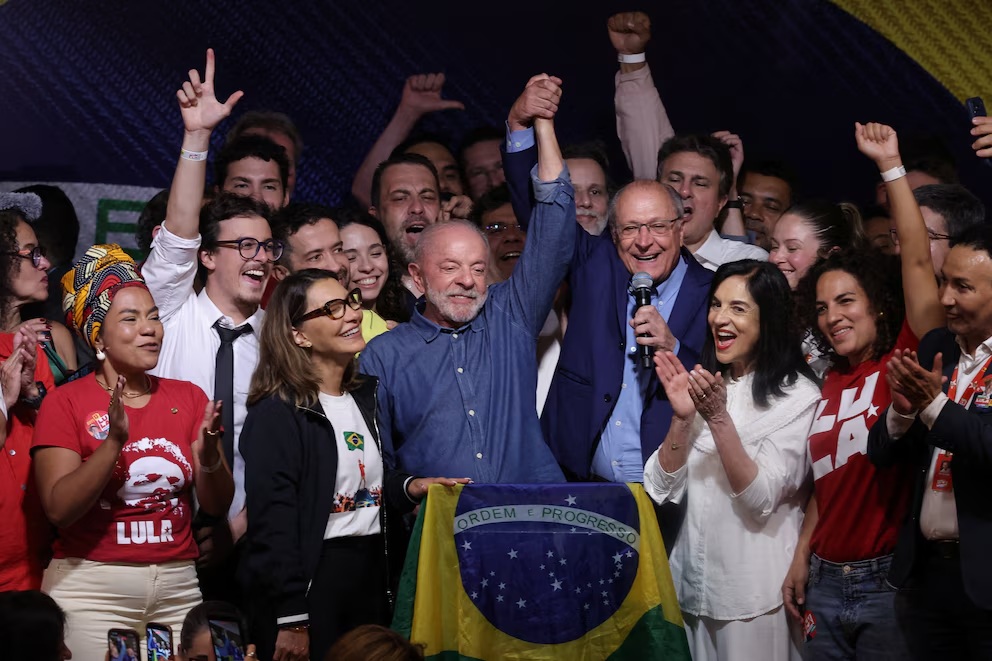 Deuda, inflación y reformas: los cinco desafíos económicos que afrontará Lula en su nuevo mandato en Brasil
