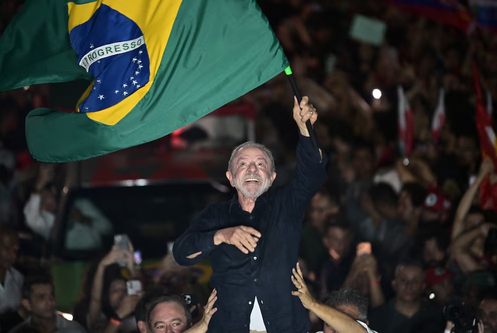 Lula da Silva logra una remontada electoral histórica y asegura su cuarto mandato en Brasil